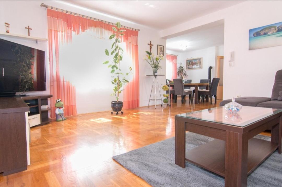 Apartment Antonella Fasana Fažana Exteriör bild