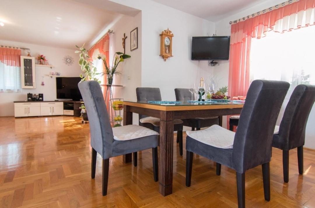 Apartment Antonella Fasana Fažana Exteriör bild
